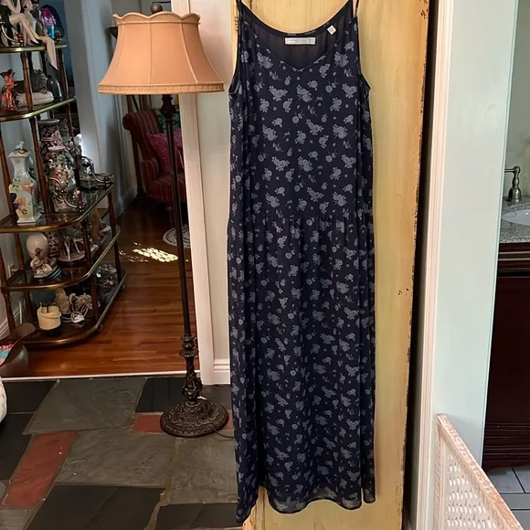 100% silk Vince size L maxi dress - Picture 2 of 4